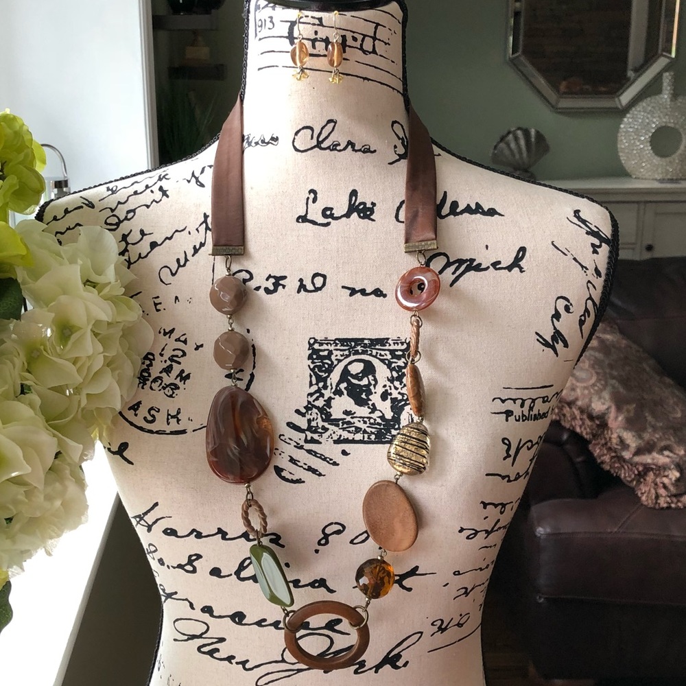 Necklace and earrings